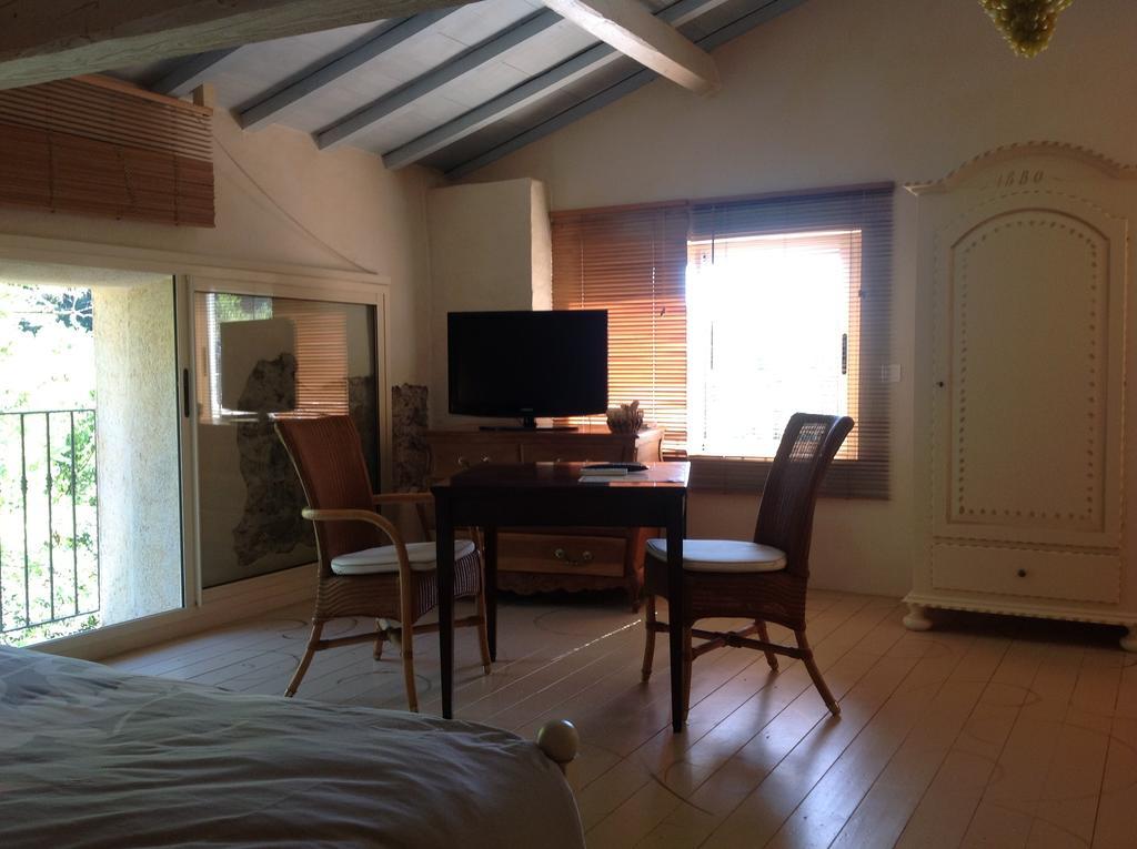 Maison D'Hotes Les Chambres De Mon Moulin Pegomas Room photo