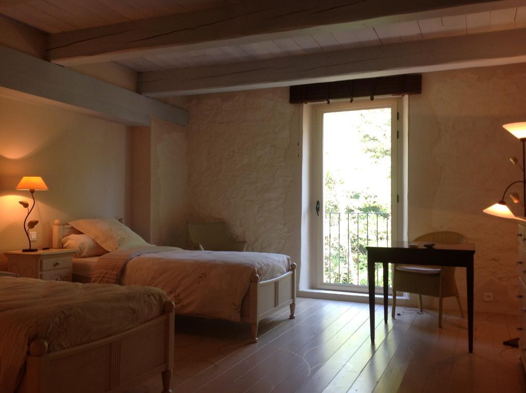 Maison D'Hotes Les Chambres De Mon Moulin Pegomas Room photo
